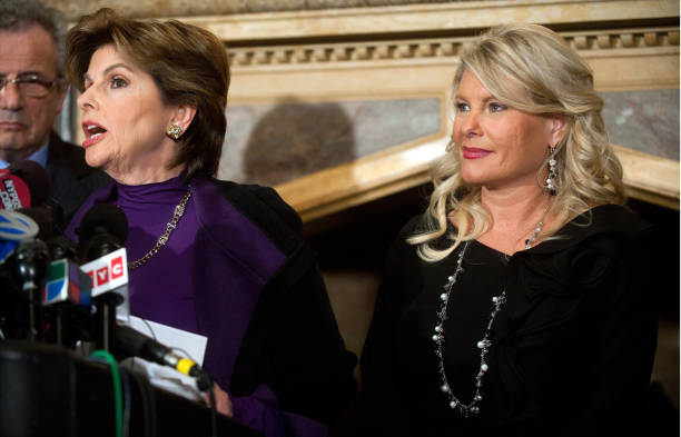 Image of Gloria Allred and Sharon Bialek